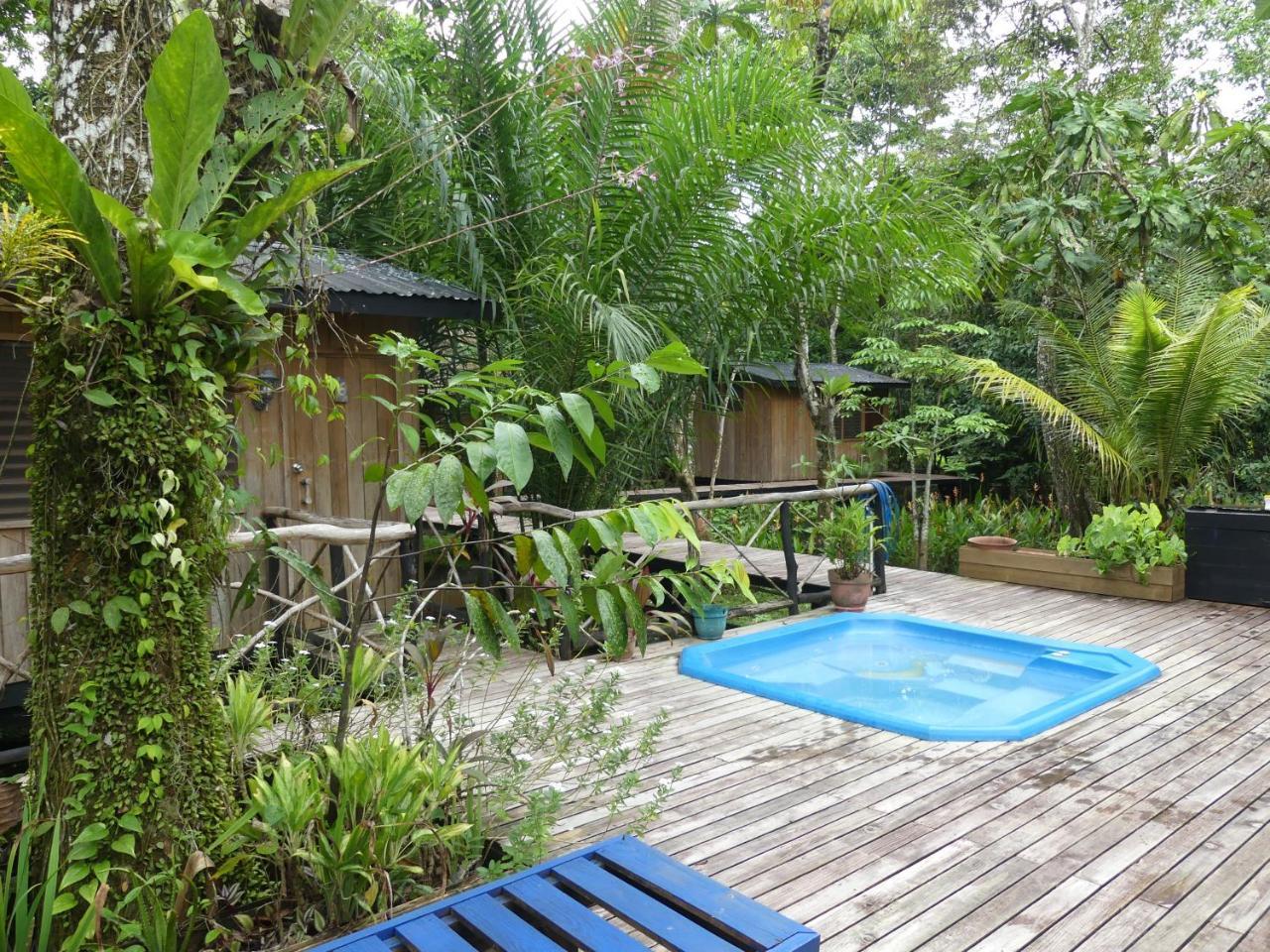 Hotel Kangaroo Y Restaurante Rio Dulce Town Extérieur photo
