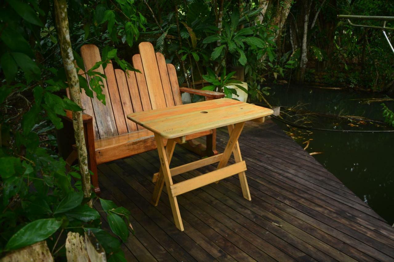 Hotel Kangaroo Y Restaurante Rio Dulce Town Extérieur photo